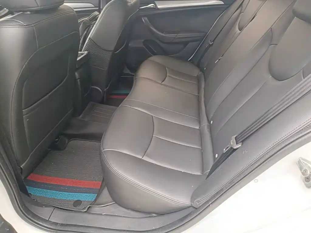Roewe 360 — миниатюра 17