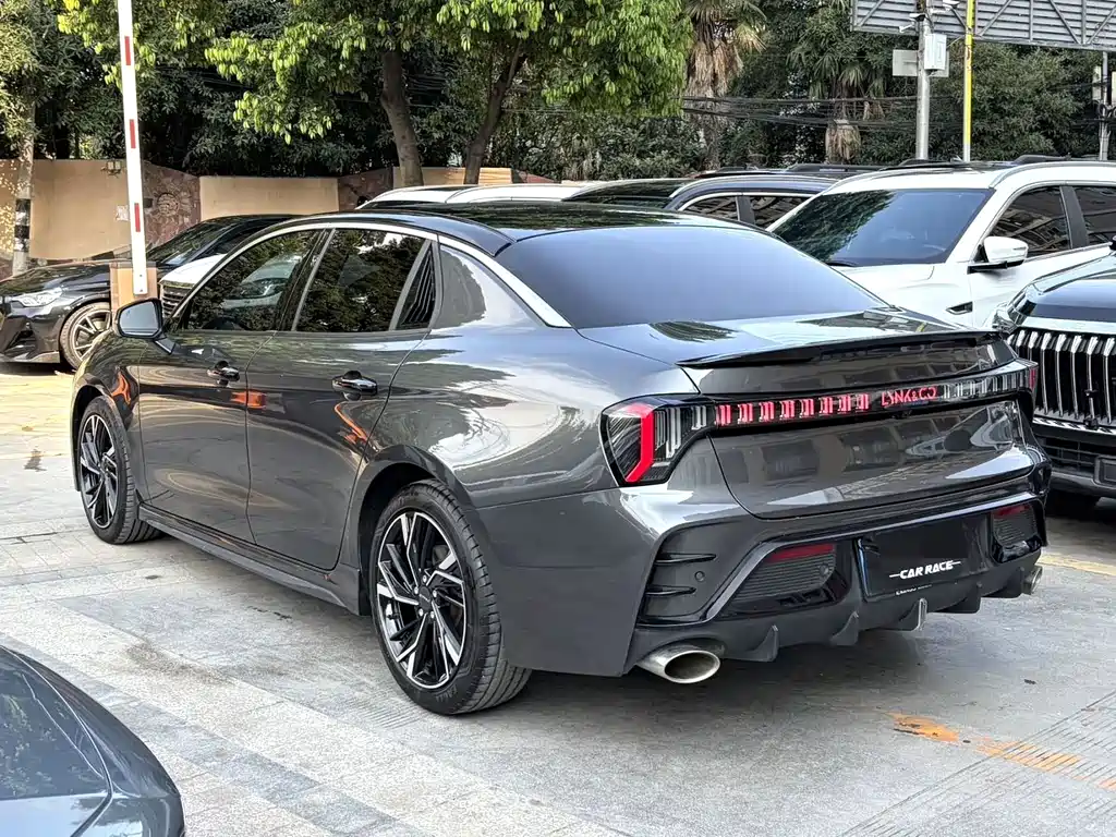 Lynk & Co 03 — миниатюра 14