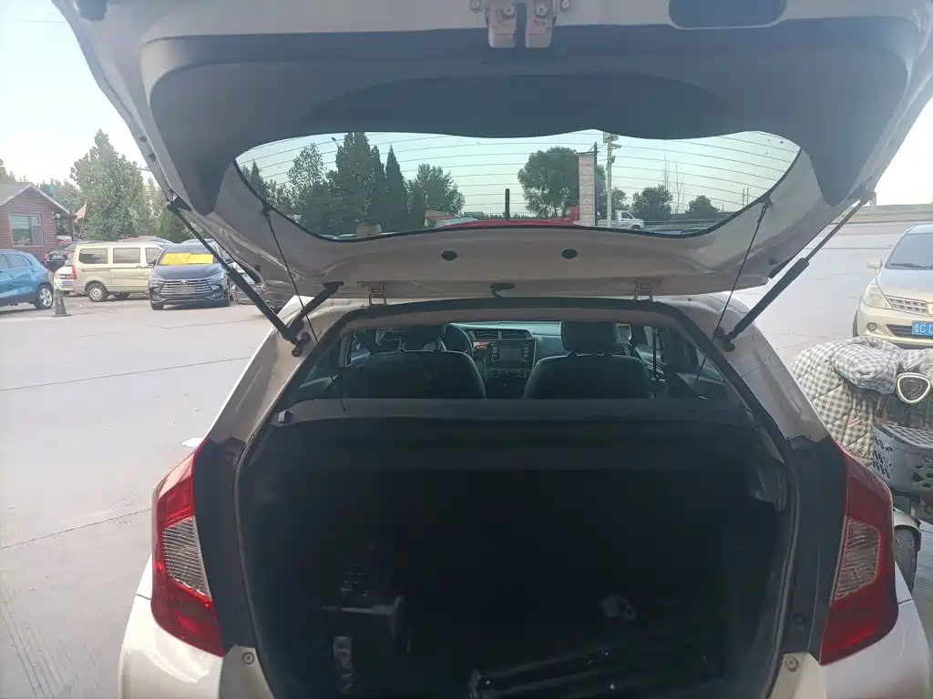 Honda Fit — миниатюра 19