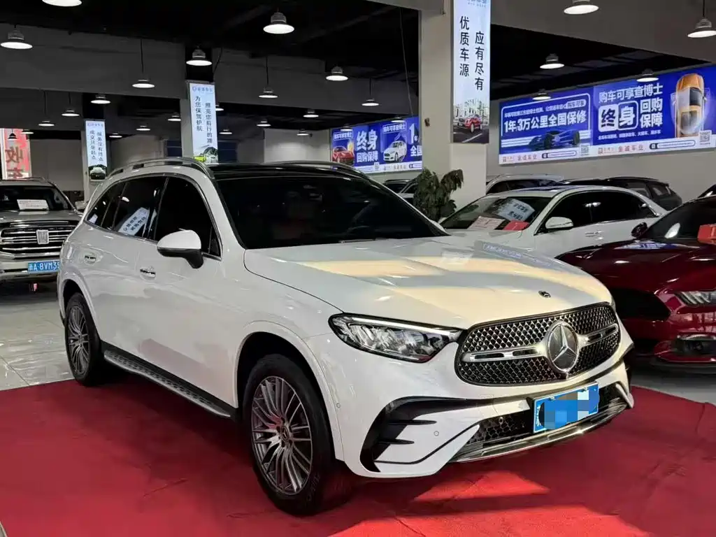 MERCEDES-BENZ GLC