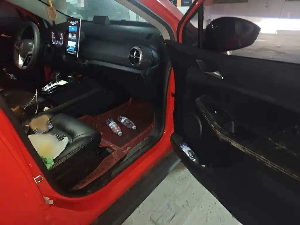 BYD Yuan EV — миниатюра 20