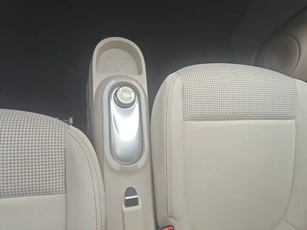 Wuling MINIEV — миниатюра 14