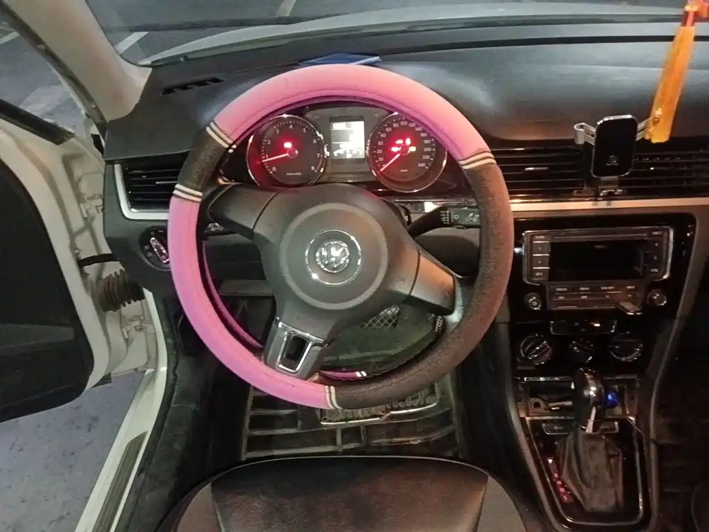 Volkswagen Bora — миниатюра 3