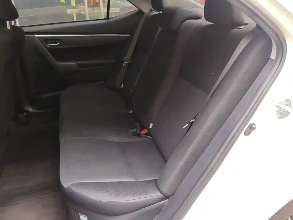 Toyota Levin Twin Engine E+ — миниатюра 17
