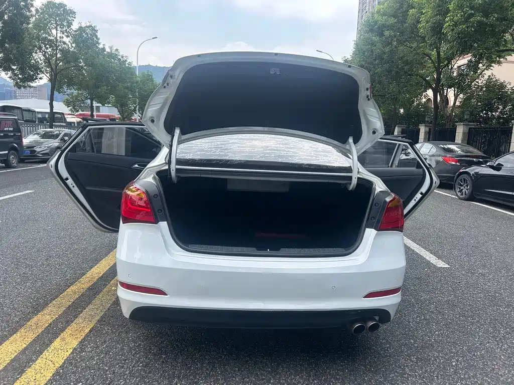 Hyundai Mistra — миниатюра 17