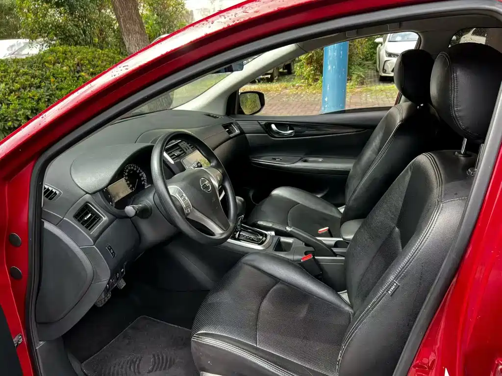 Nissan Tiida — миниатюра 4