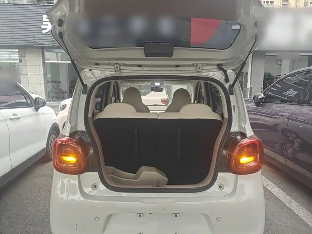 Wuling MINIEV — миниатюра 19
