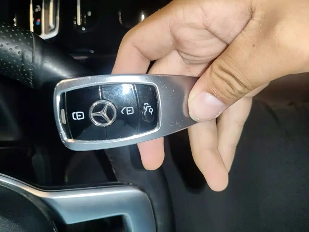 Mercedes-Benz EQC — миниатюра 9