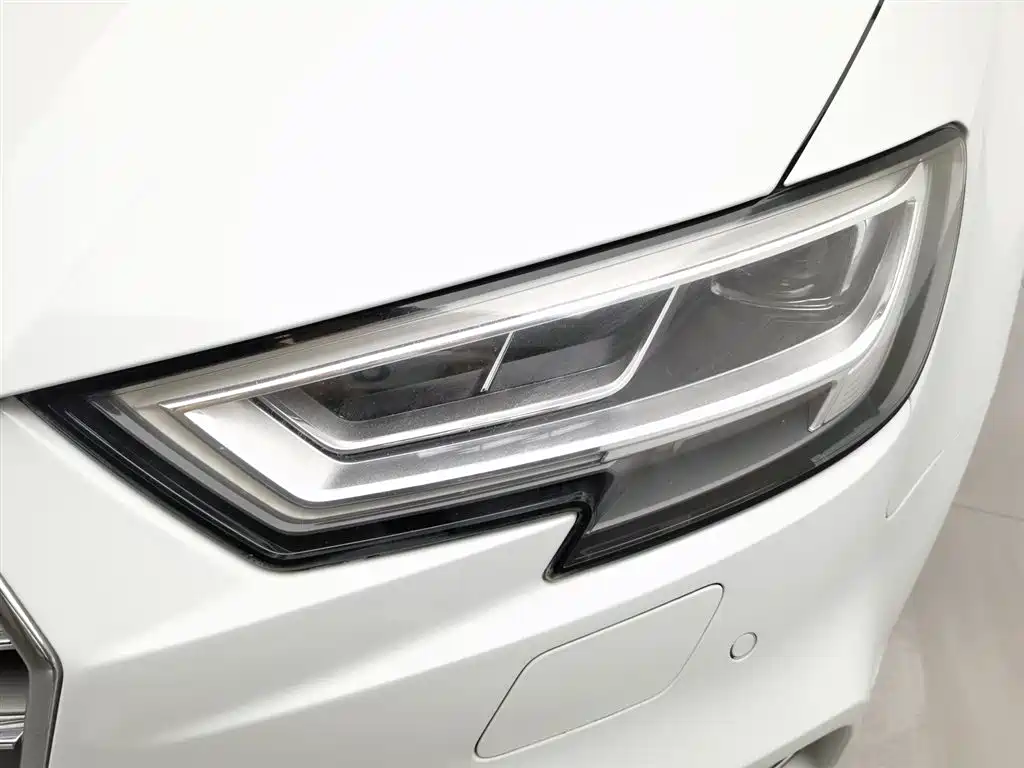 Audi A3 2020 Limousine 35 TFSI Fashion VI