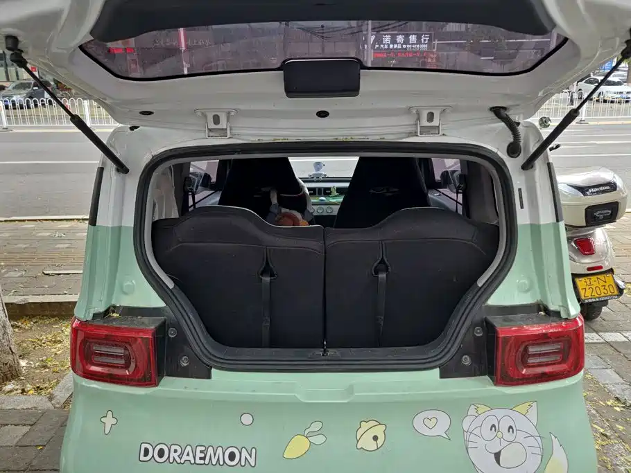 Wuling MINIEV — миниатюра 4