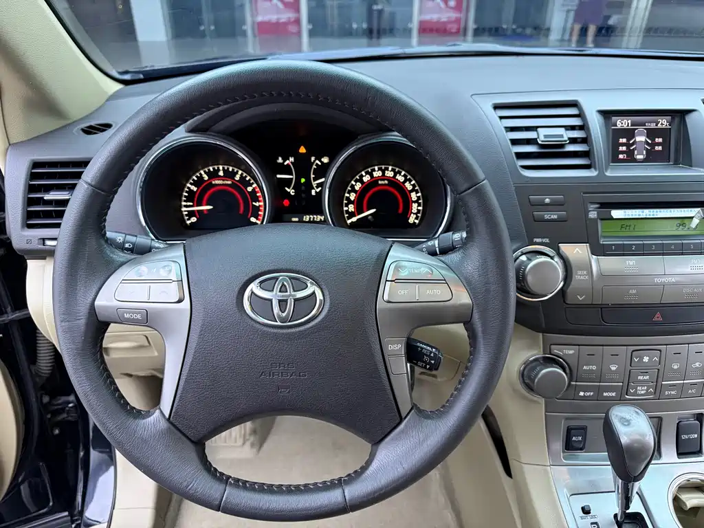 Toyota Highlander — миниатюра 12