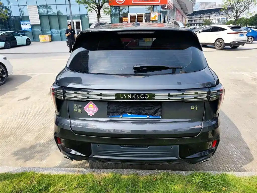 Lynk & Co 01 — миниатюра 8