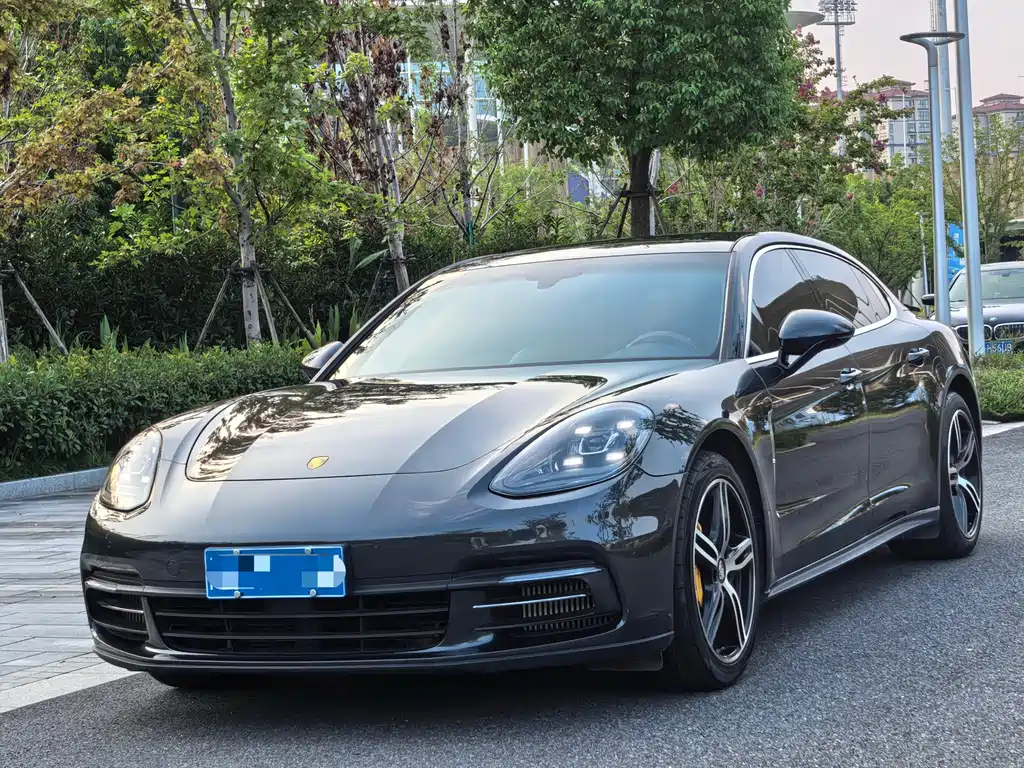 Porsche Panamera 2019