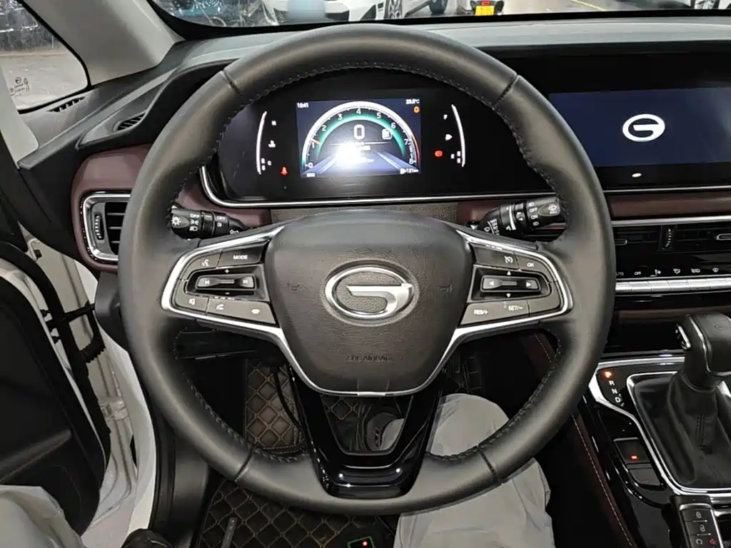 GAC Motor Trumpchi M6 — миниатюра 11