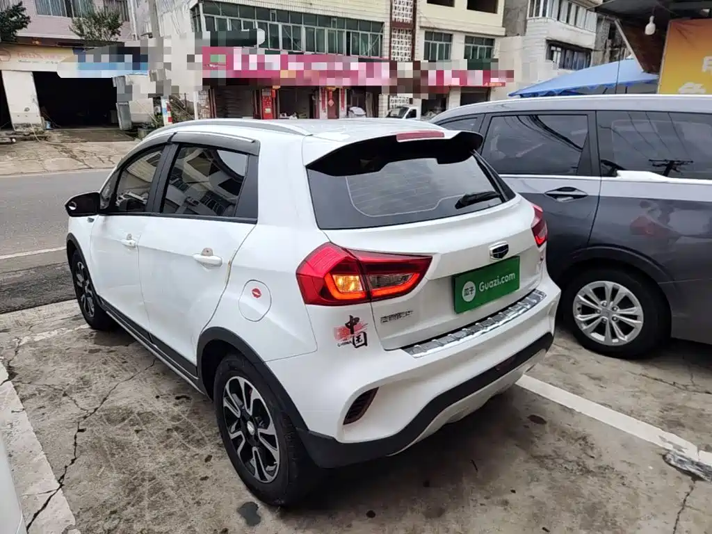 Geely Vision X3 — миниатюра 5