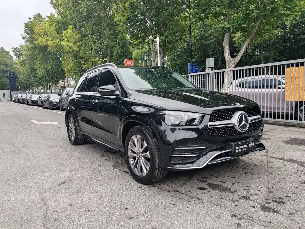 Mercedes-Benz GLE (Import) — миниатюра 2