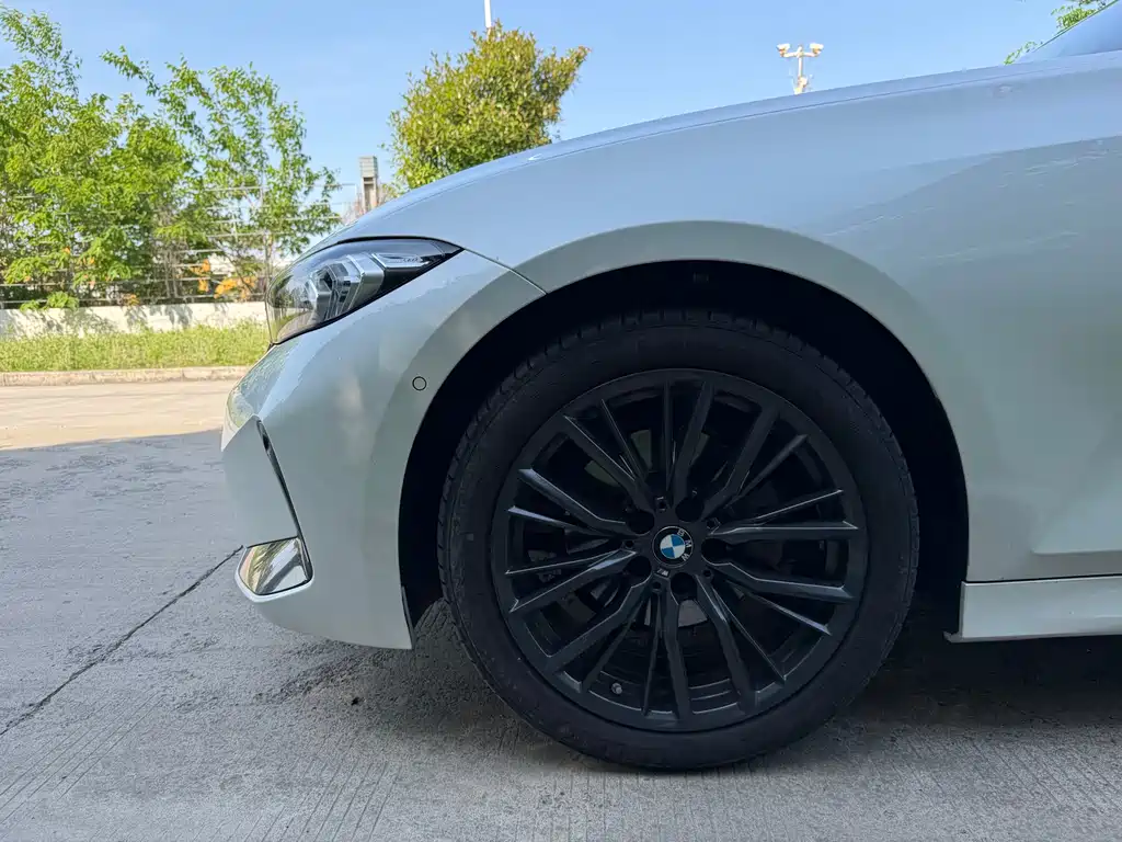 BMW 3 Series 3 2023 325Li M Sport