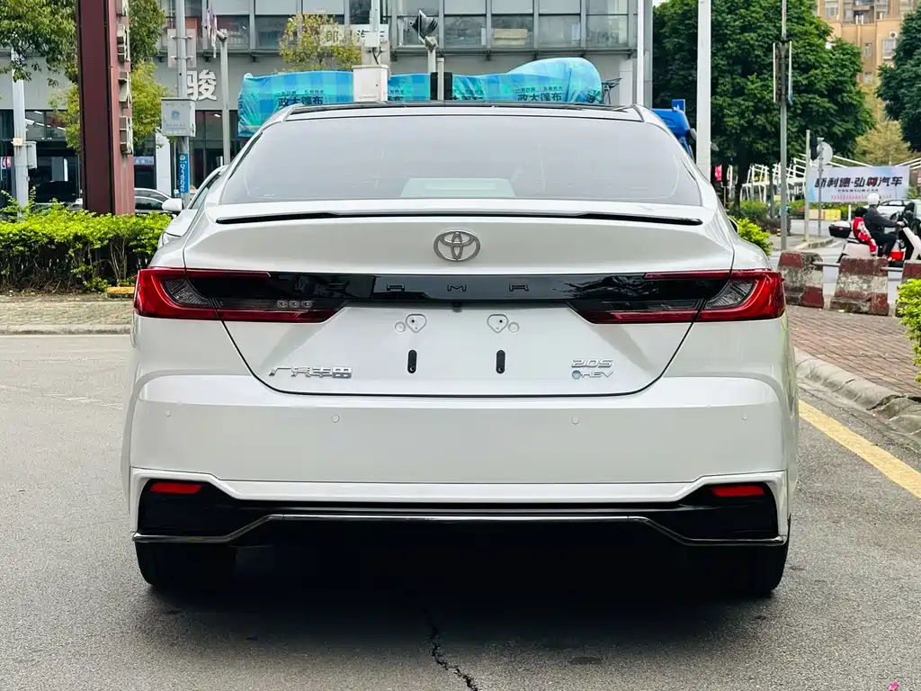 TOYOTA CAMRY