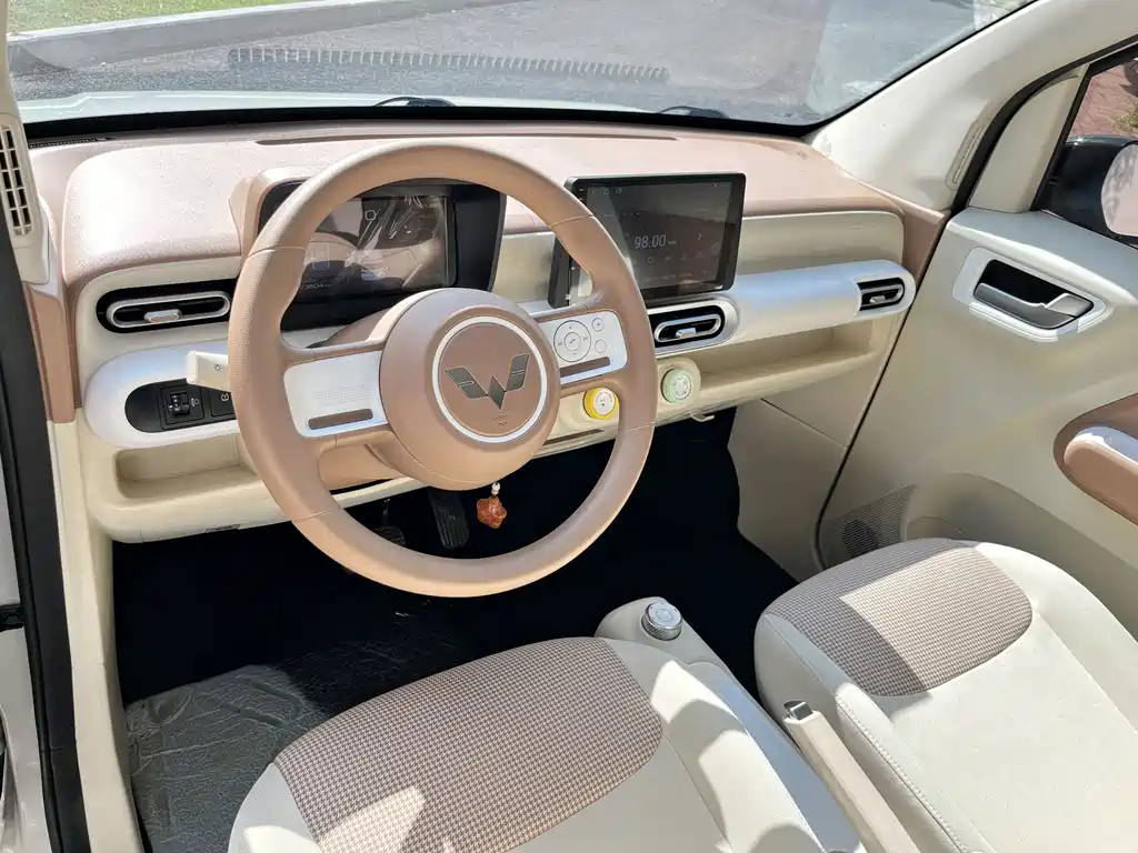 Wuling MINIEV — миниатюра 8