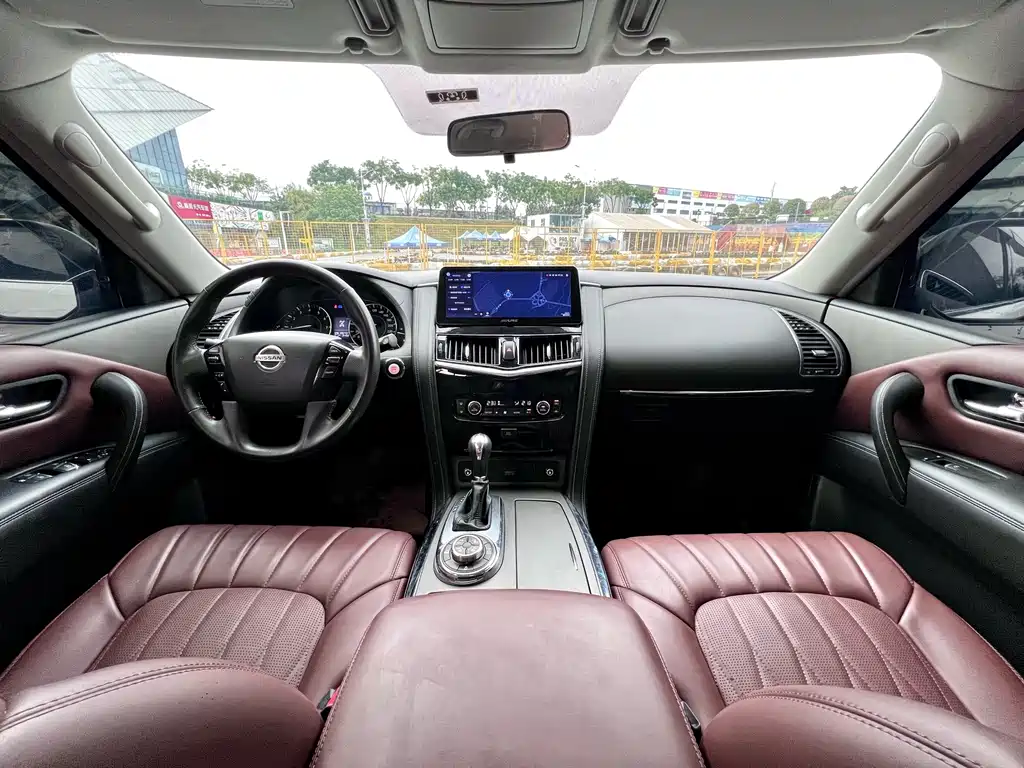 Nissan Patrol — миниатюра 4