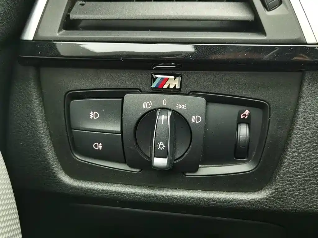 BMW 3 Series — миниатюра 21