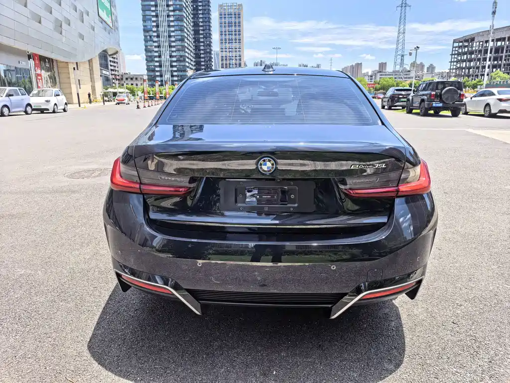 BMW i3 — миниатюра 8