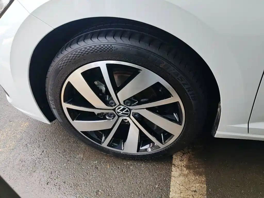 Volkswagen Sagitar — миниатюра 23