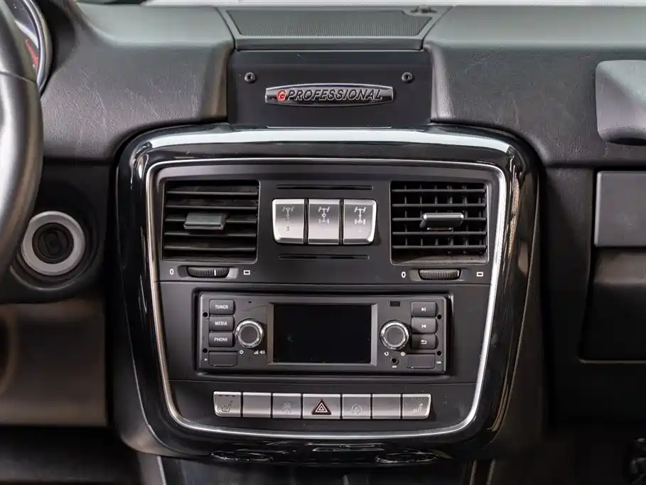 MERCEDES-BENZ G CLASS