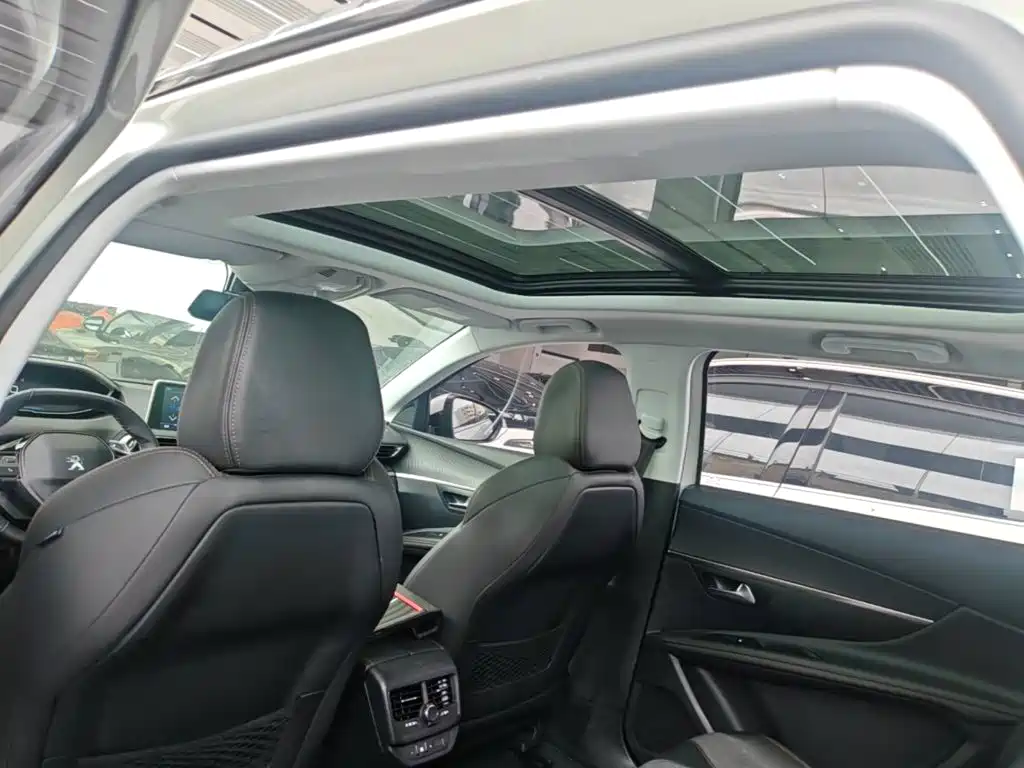 Peugeot 5008 — миниатюра 18