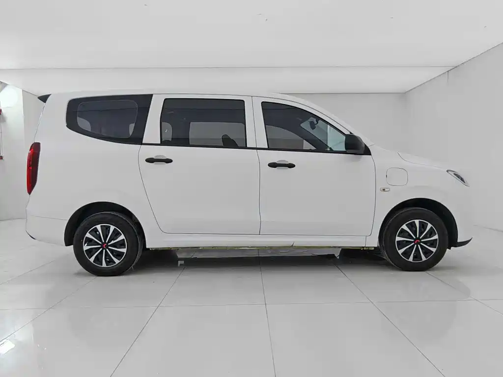 Wuling Hongguang EV — миниатюра 6