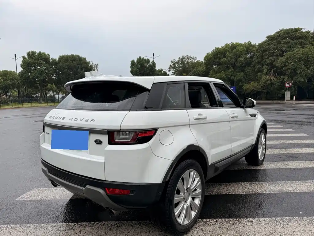 Land Rover Evoque — миниатюра 5