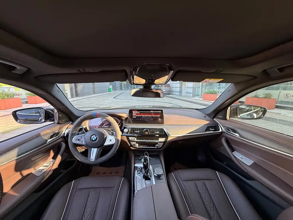 BMW 5 Series — миниатюра 5