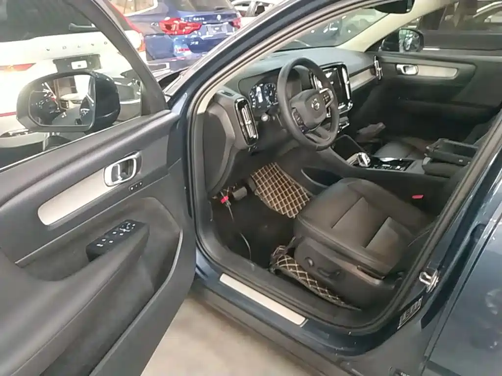 Volvo XC40 — миниатюра 16