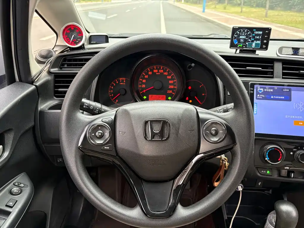 Honda Fit — миниатюра 10