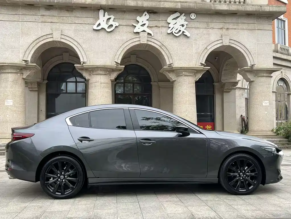 MAZDA 3 ANGKESAILA