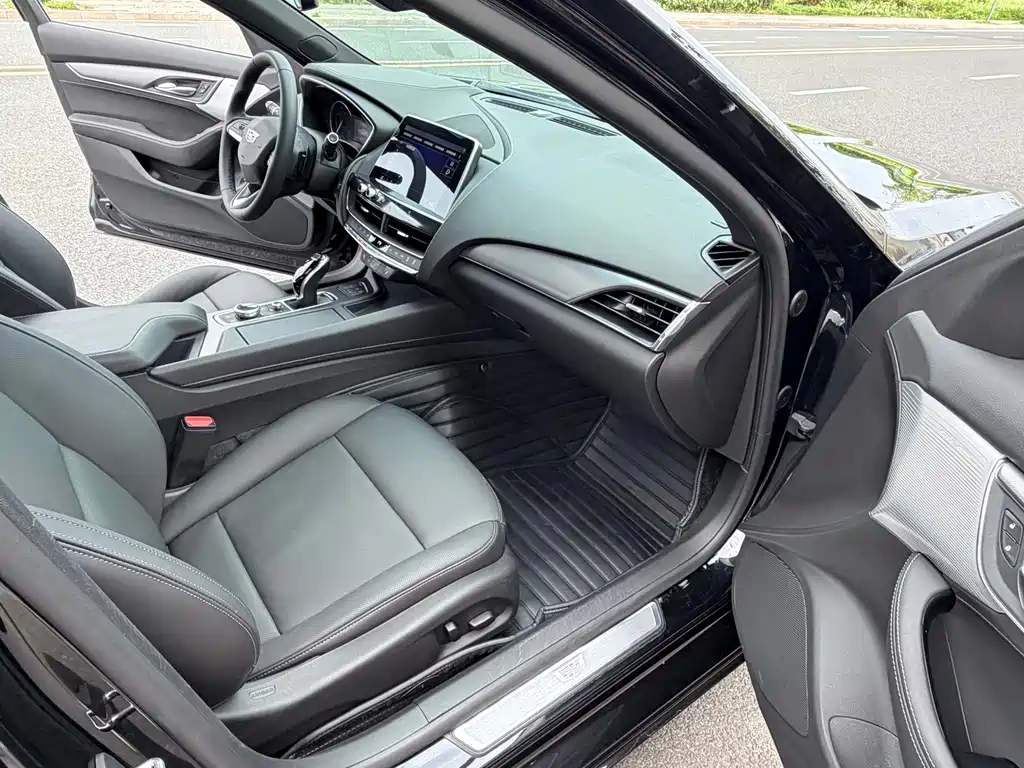Cadillac CT5 — миниатюра 9