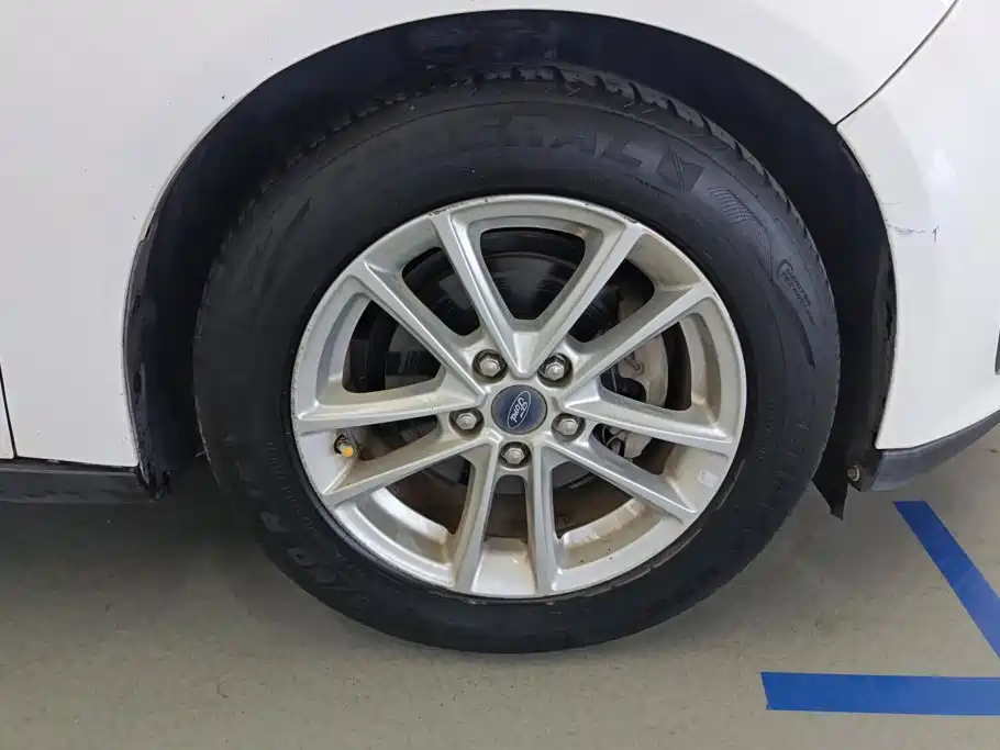 Ford Focus — миниатюра 6
