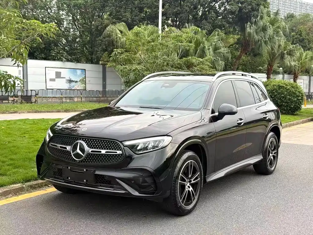 Mercedes-Benz GLC 2025
