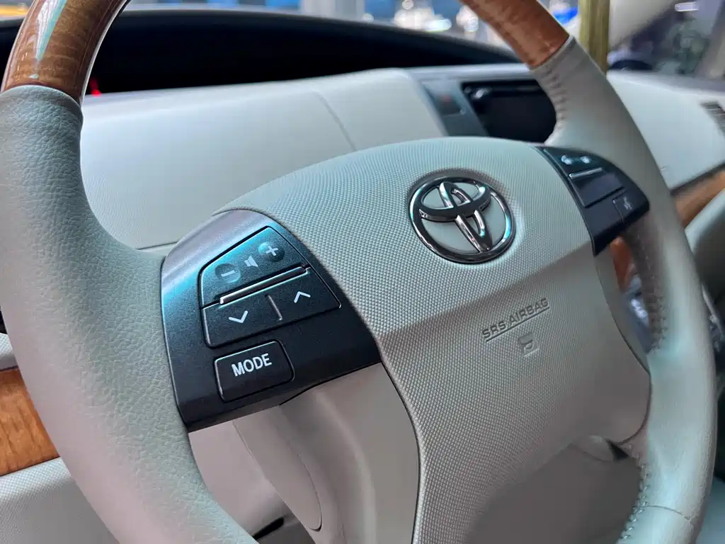 Toyota Previa — миниатюра 17