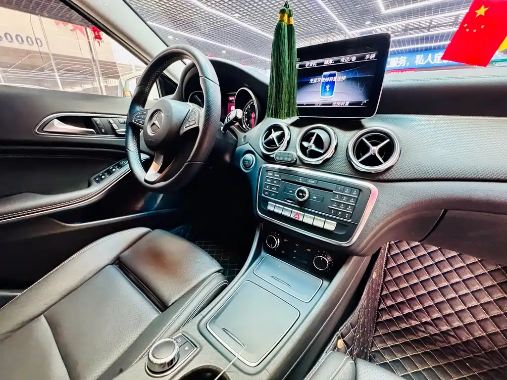 Mercedes-Benz GLA — миниатюра 11