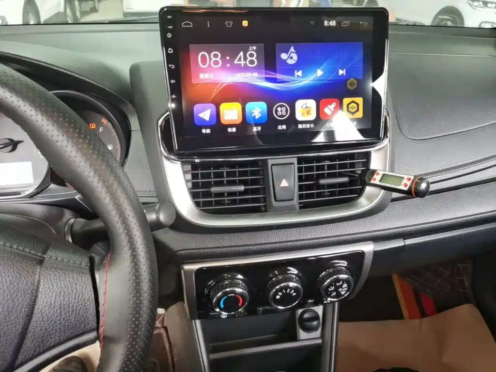 Toyota Yaris L — миниатюра 13