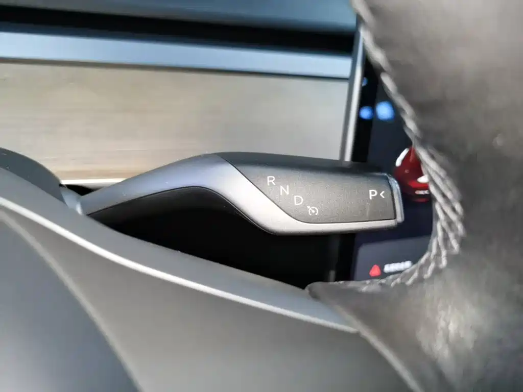 Tesla Model 3 — миниатюра 14