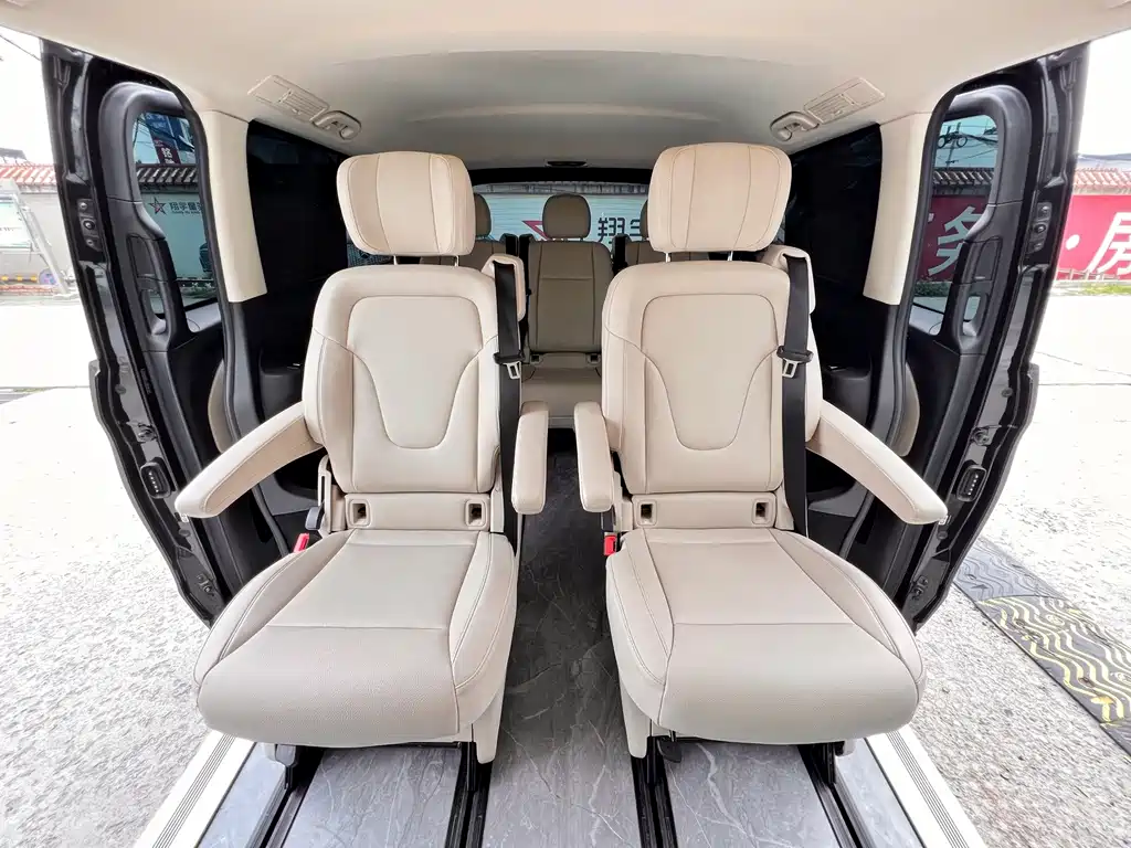 Mercedes-Benz Vito — миниатюра 22