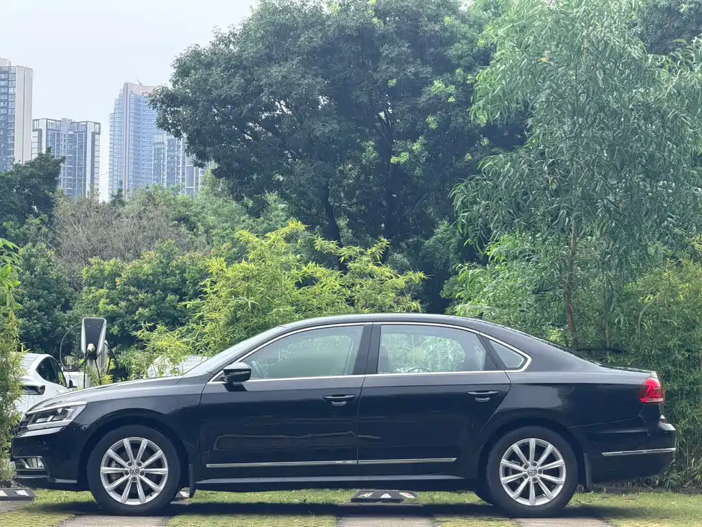 Volkswagen Passat — миниатюра 7