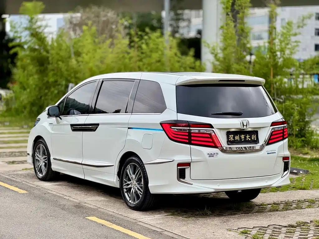 Honda Elysion 2019 2.0L Luxury