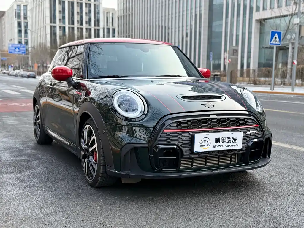 MINI JCW