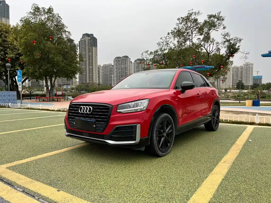 Audi Q2L 2020