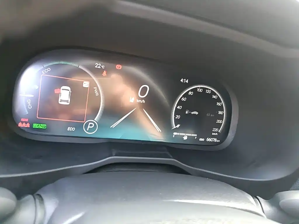 Toyota RAV4 — миниатюра 12
