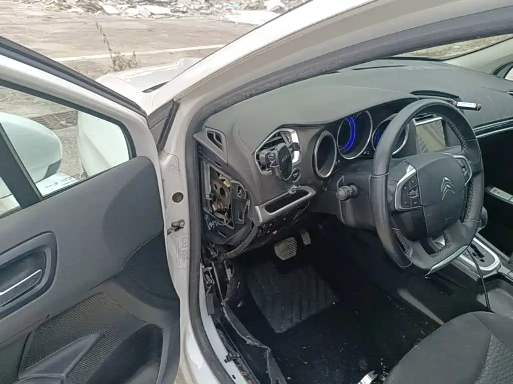 Citroen C4L — миниатюра 16