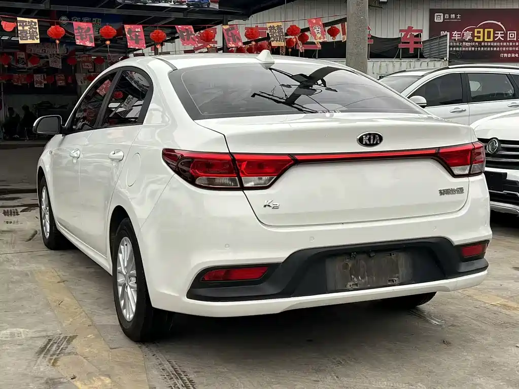 KIA K2